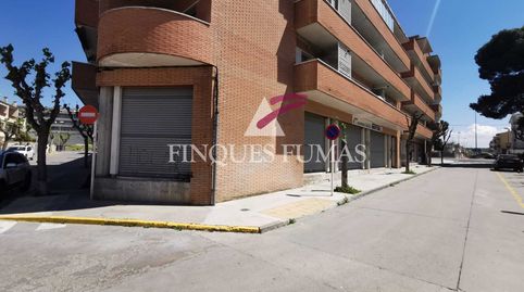 AMPLIO LOCAL COMERCIAL EN ESQUINA CON GRAN FACHADA Y VISIBILIDAD