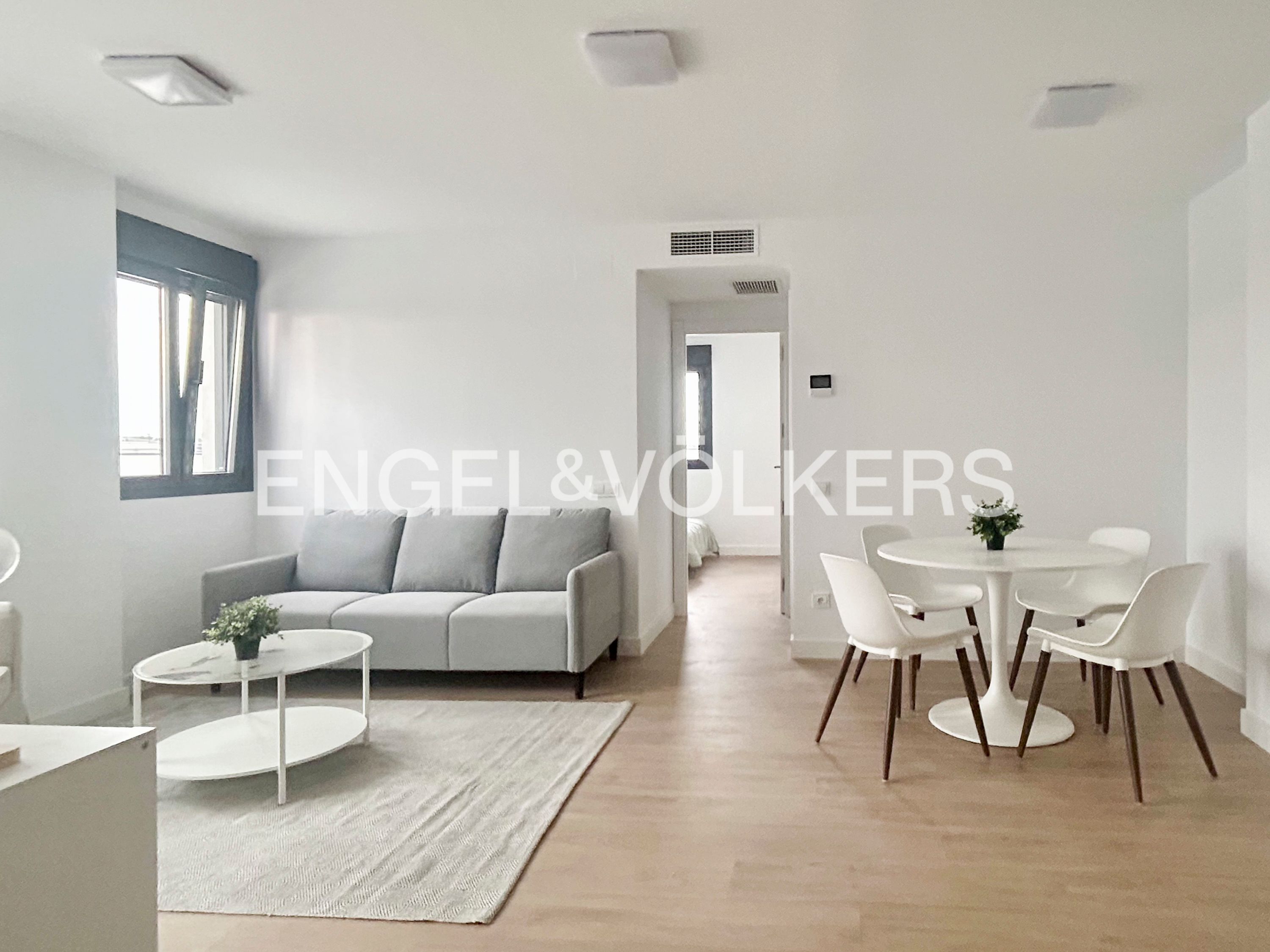 Sala d'estar de Àtic en venda en Alcobendas amb Aire condicionat, Calefacció i Parquet