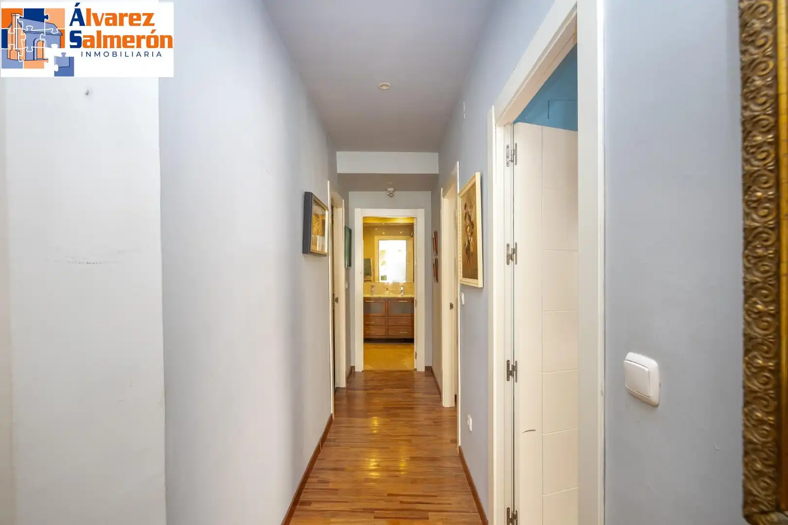 Flat for sale in Granada  with Air Conditioner, Heating and Parquet flooring