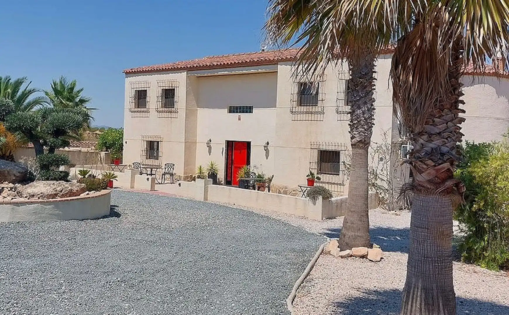Vista exterior de Casa o xalet en venda en Orihuela amb Aire condicionat, Terrassa i Alarma