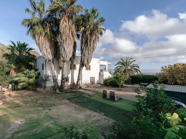 Casa amb balcó en venda a Carrer del Tudò