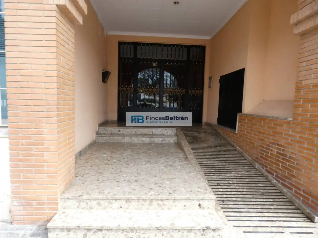 Einzelparkplatz mit Aufzug zum Verkauf in Avenida CORTS VALENCIANES, imagen 7