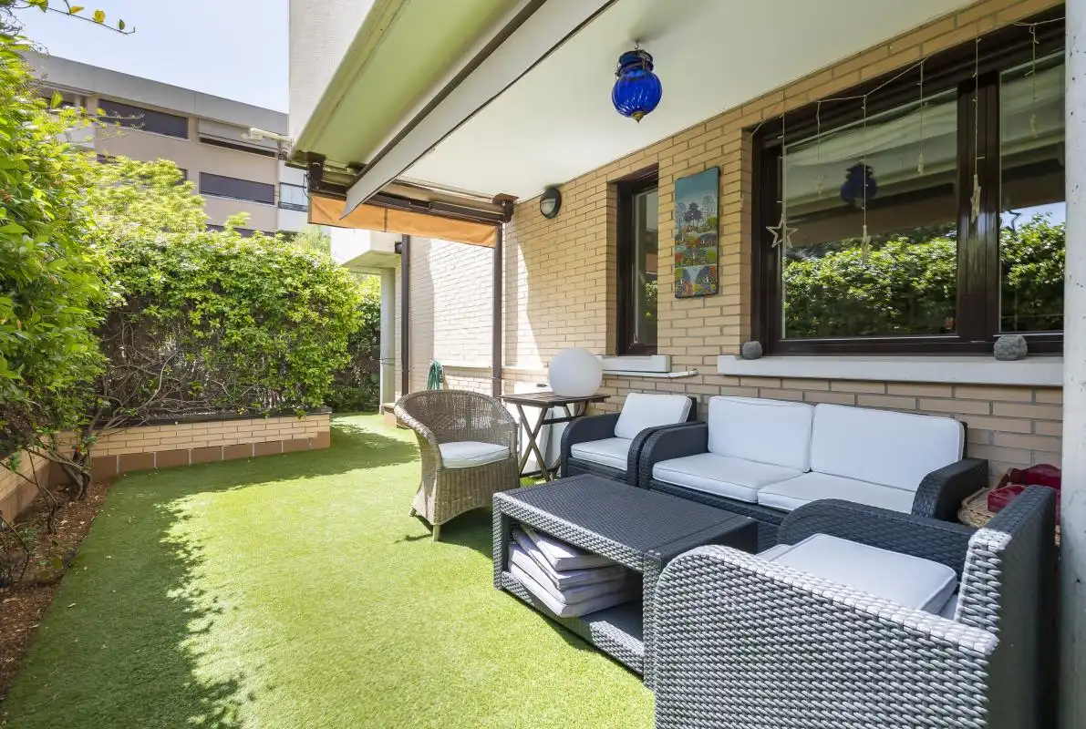 Terraza de Planta baja en venta en Pozuelo de Alarcón con Aire acondicionado, Calefacción y Jardín privado