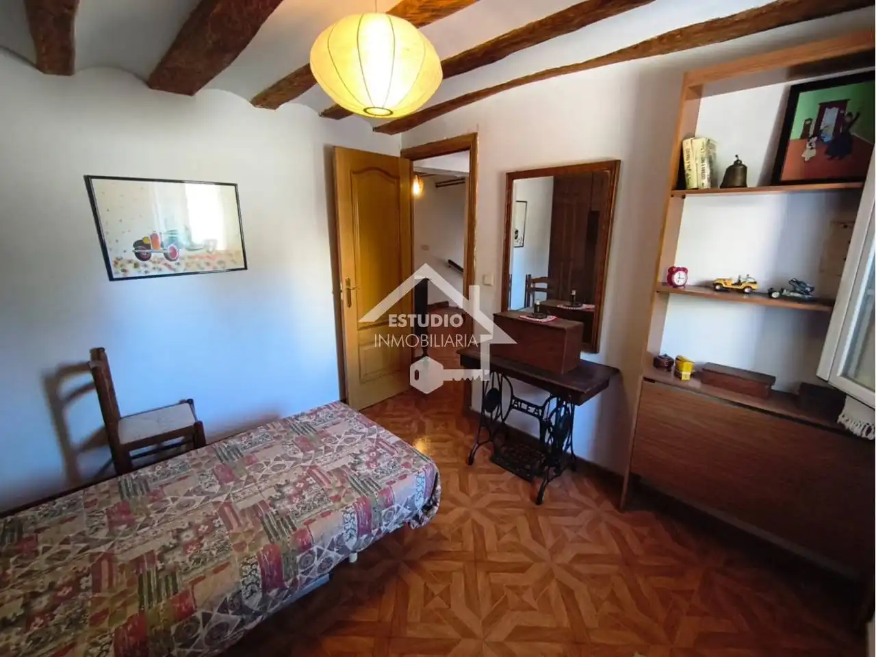 Habitación de Casa o chalet en venta en Torrecilla Sobre Alesanco con Jardín privado, Terraza y Amueblado