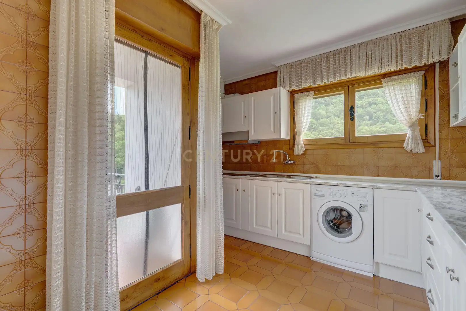 Kitchen of Flat for sale in Oiz  with Private garden and Storage room