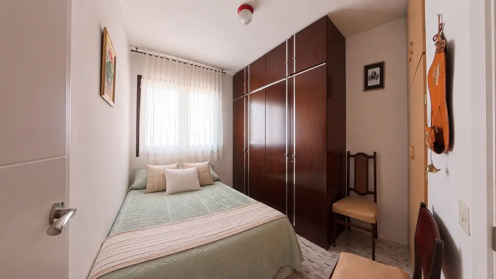 Schlafzimmer von Dachboden zum Verkauf in Cunit mit Parkett, Terrasse und Balkon