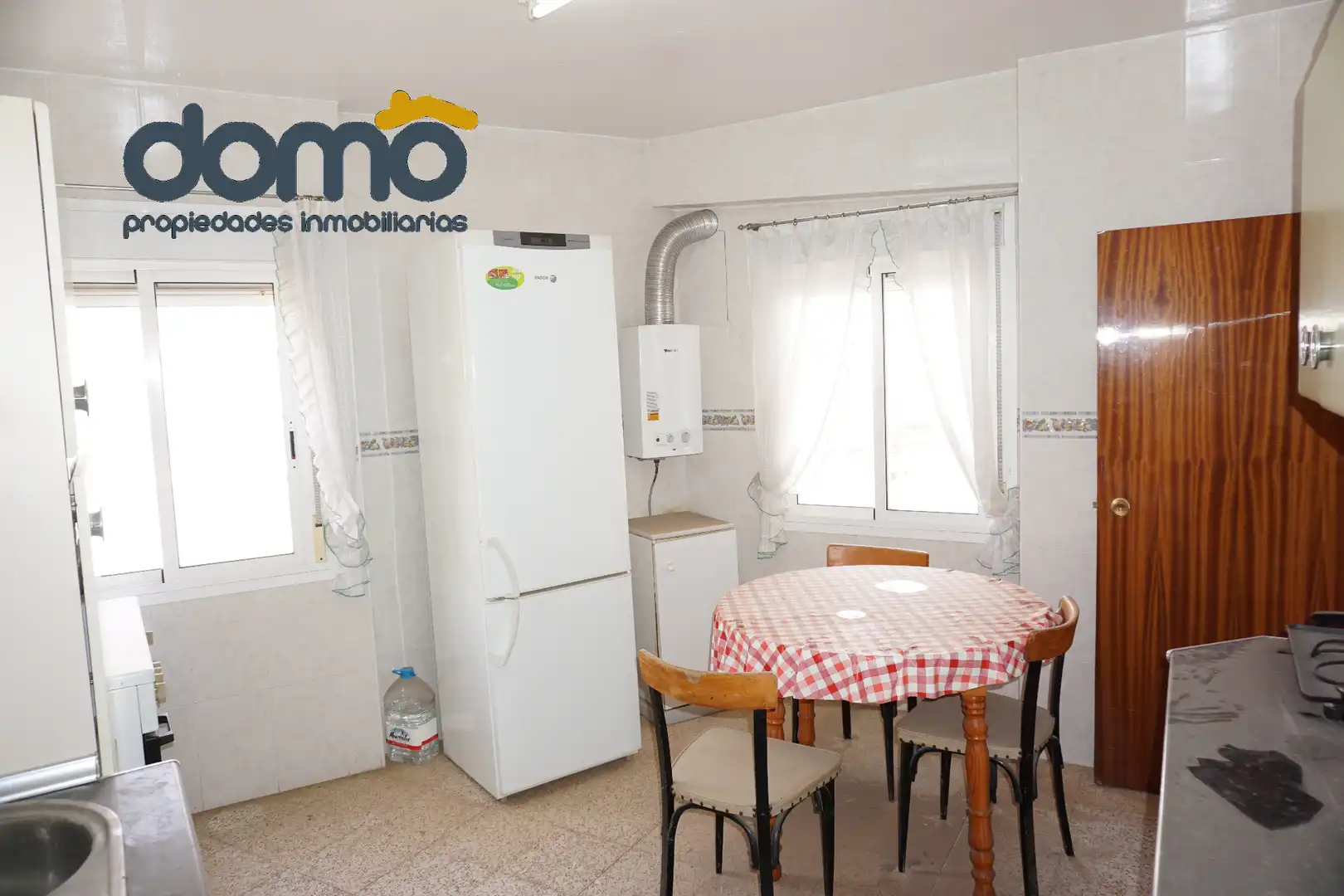 Piso en venta en Almería con Amueblado y Balcón