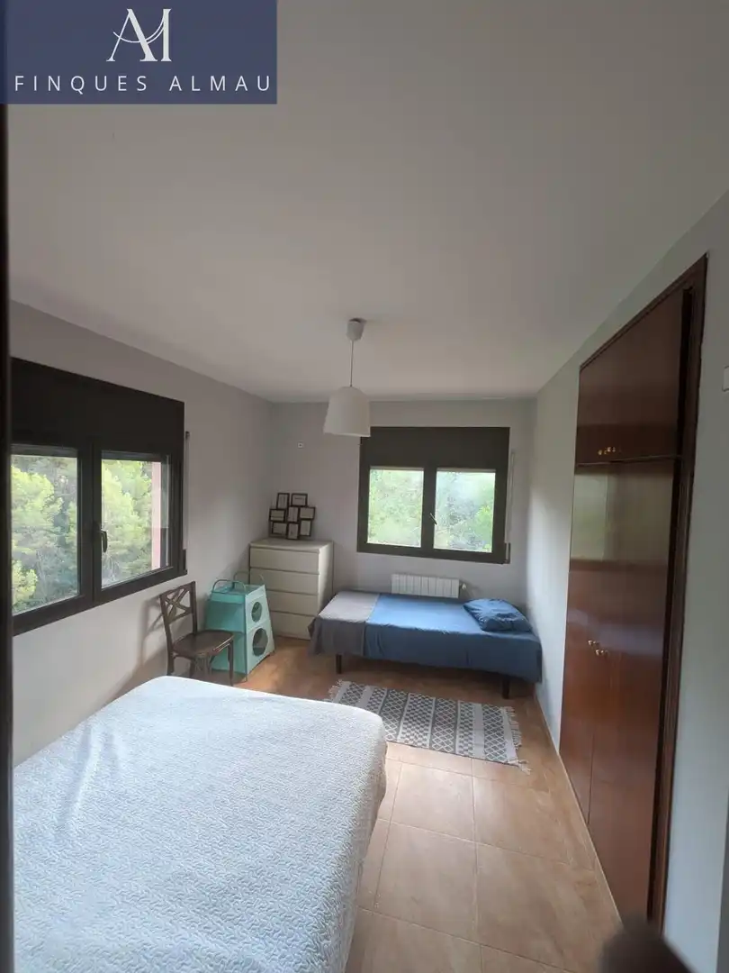 Habitación de Finca rústica en venta en Sant Llorenç d'Hortons con Terraza