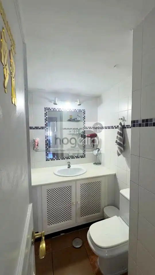 Badezimmer von Wohnung zur Miete in Sevilla mit Klimaanlage und Möbliert