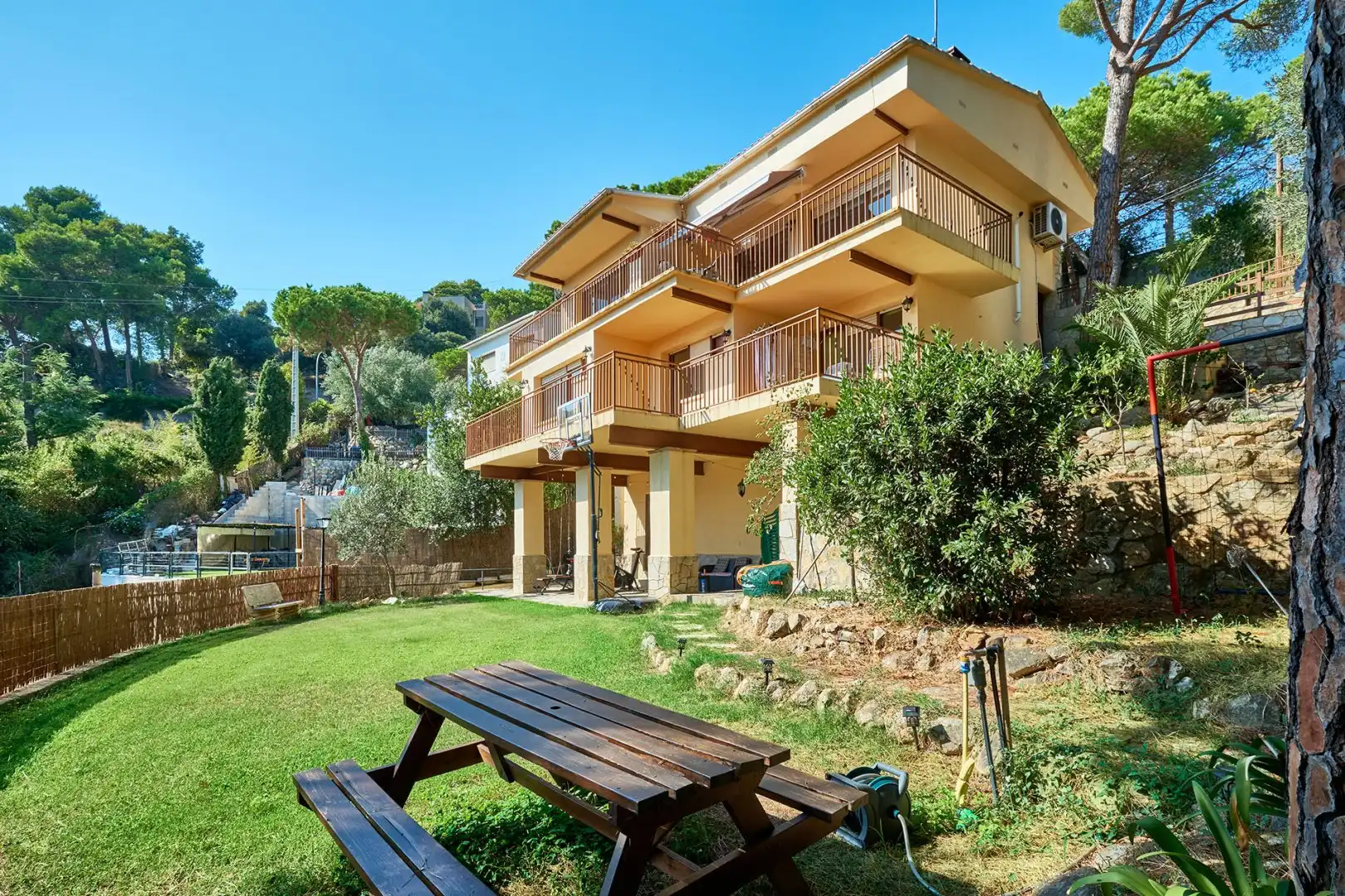 Casa con terraza en venta en Urbanitzacions