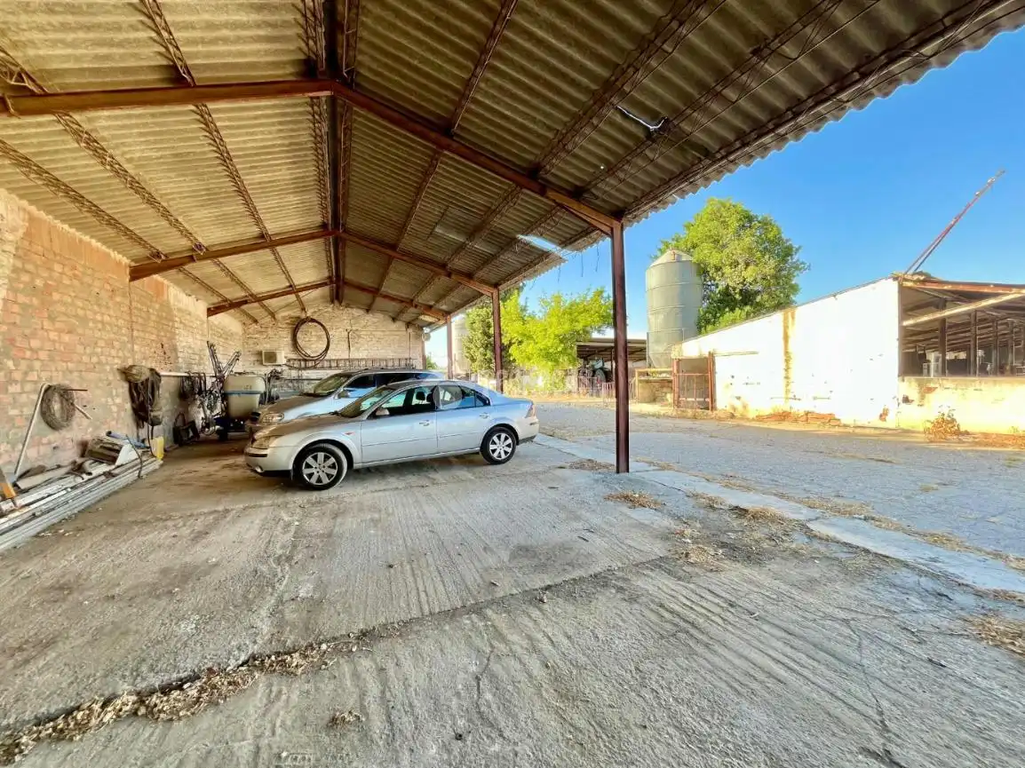 Parking of Land for sale in Zaragoza