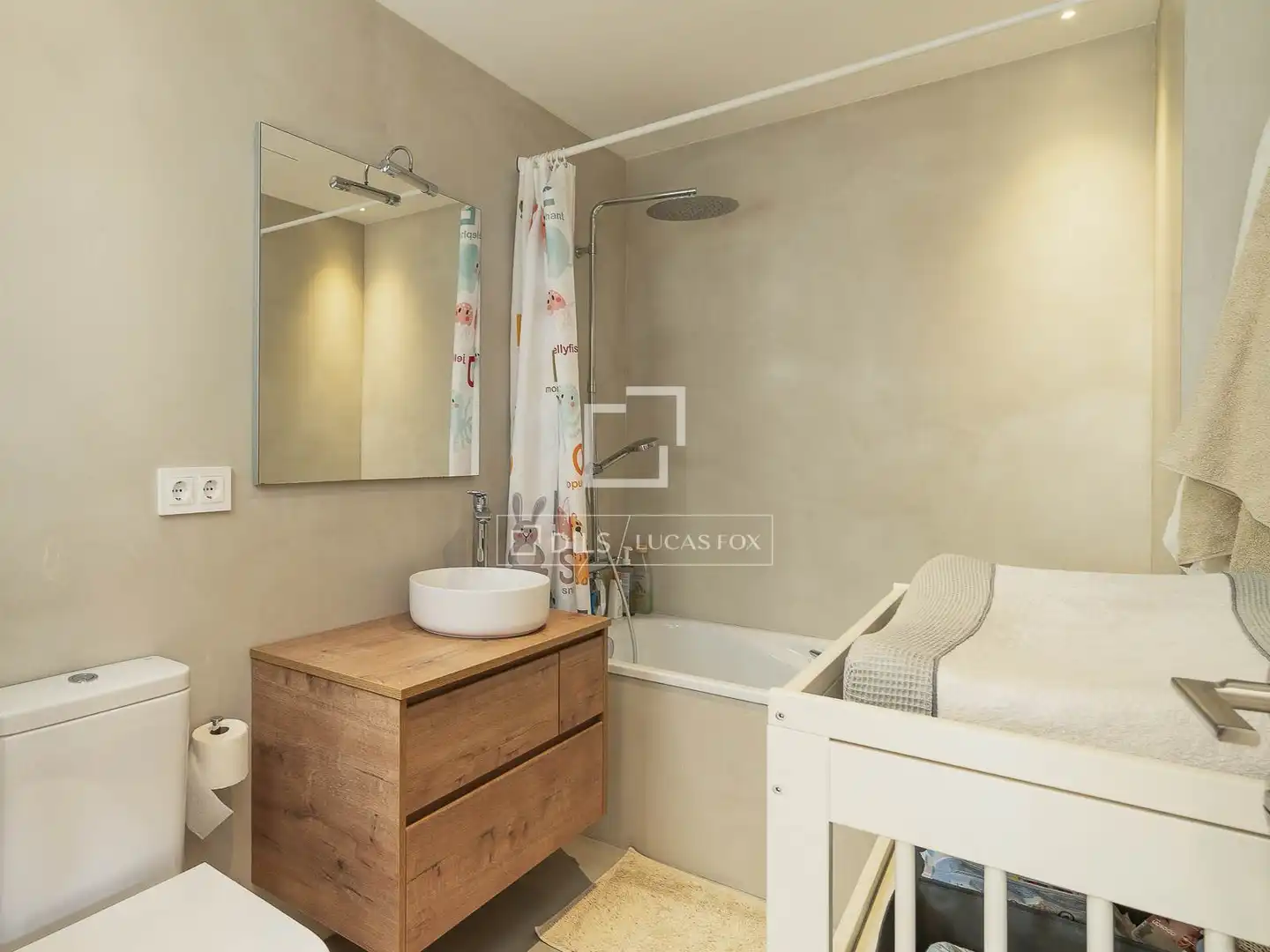 Schlafzimmer von Dachboden zum Verkauf in Barcelona mit Klimaanlage, Heizung und Terrasse