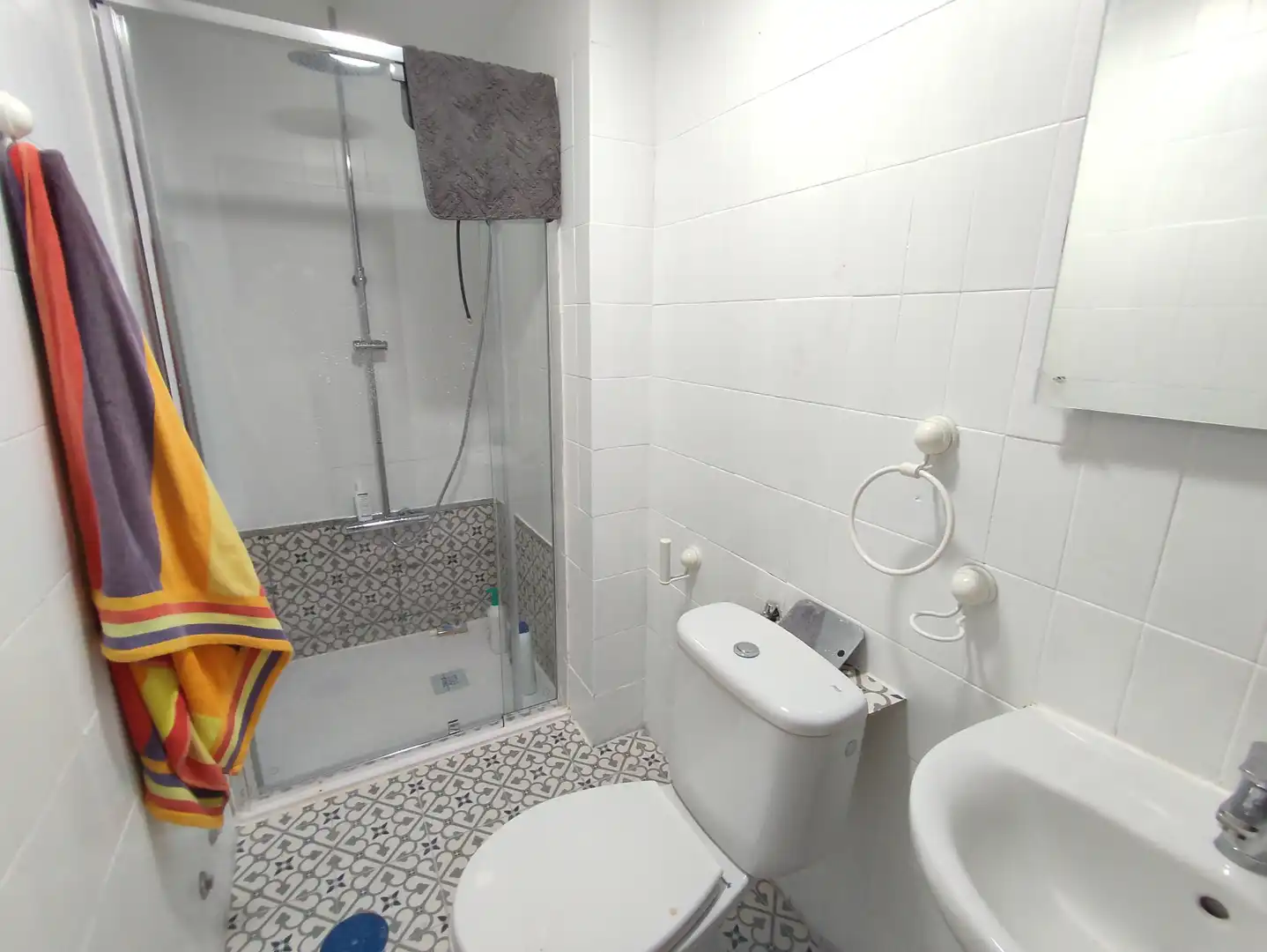 Badezimmer von Wohnung zur Miete in Torremolinos mit Klimaanlage, Heizung und Terrasse