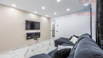Living room of Flat for sale in  Madrid Capital  with Washing machine and Microwave