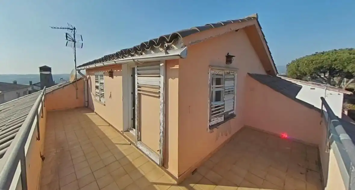 Vista exterior de Casa o chalet en venta en Santa Eulàlia de Ronçana con Jardín privado, Terraza y Piscina