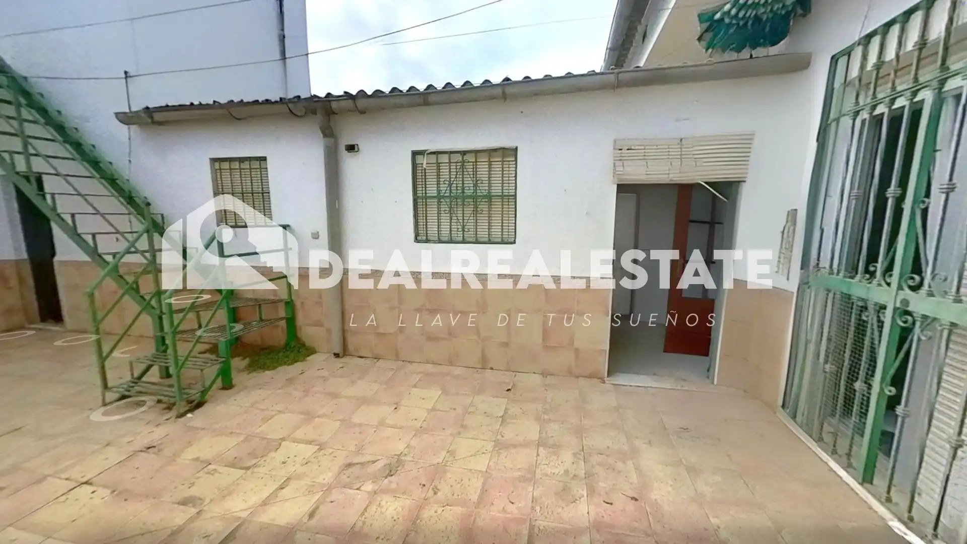 Exterior view of Houses for sale in Brenes  with Air Conditioner, Terrace and Storage room