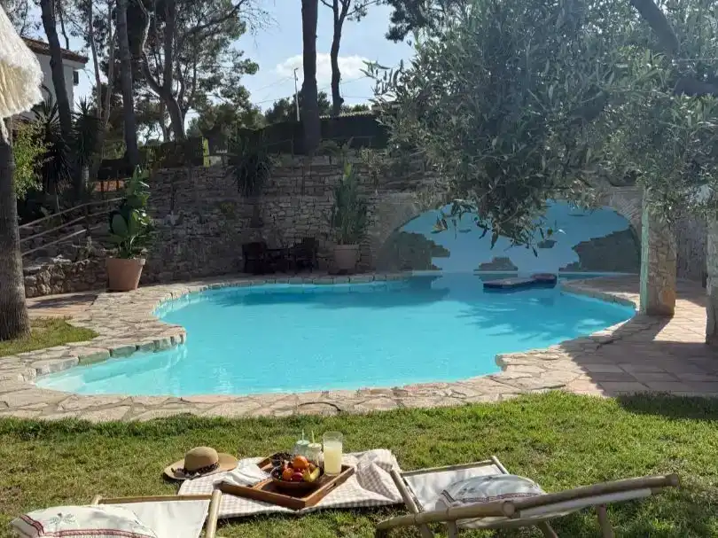 Piscina de Finca rústica de lloguer en Manises amb Aire condicionat, Jardí privat i Traster
