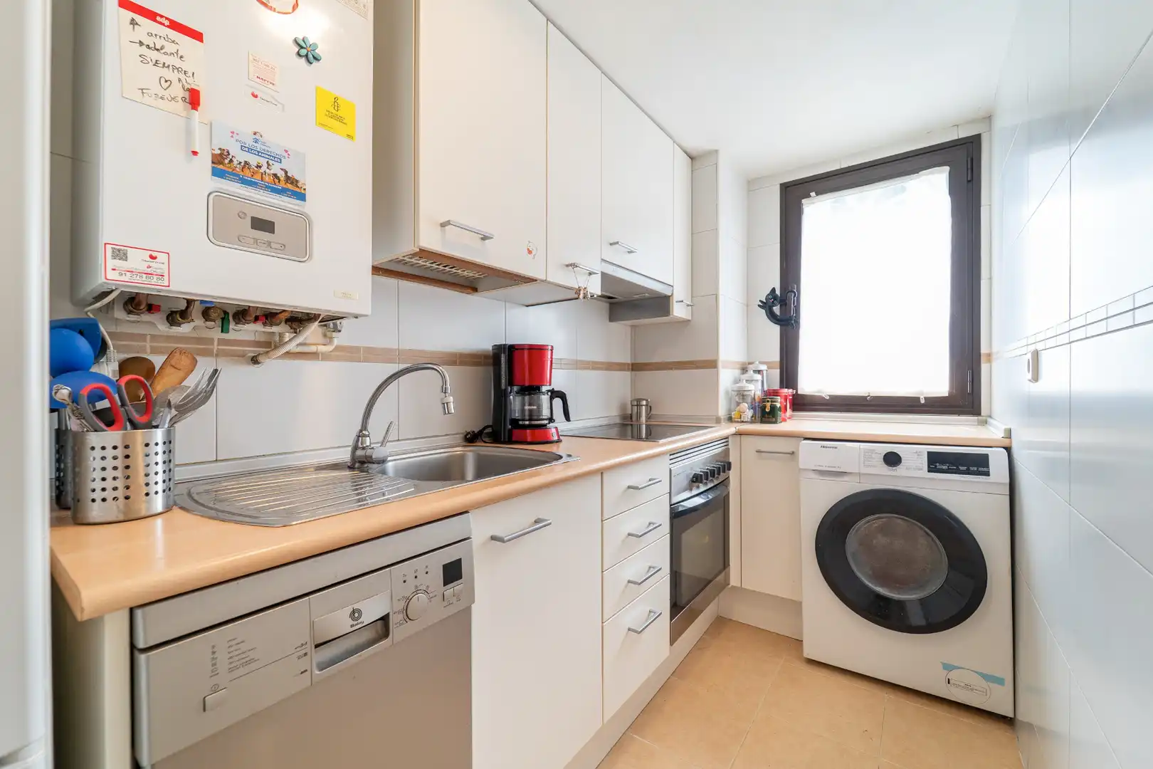 Kitchen of Flat for sale in Madrid  with Air Conditioner, Heating and Storage room