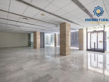 Local comercial en venda a Chana