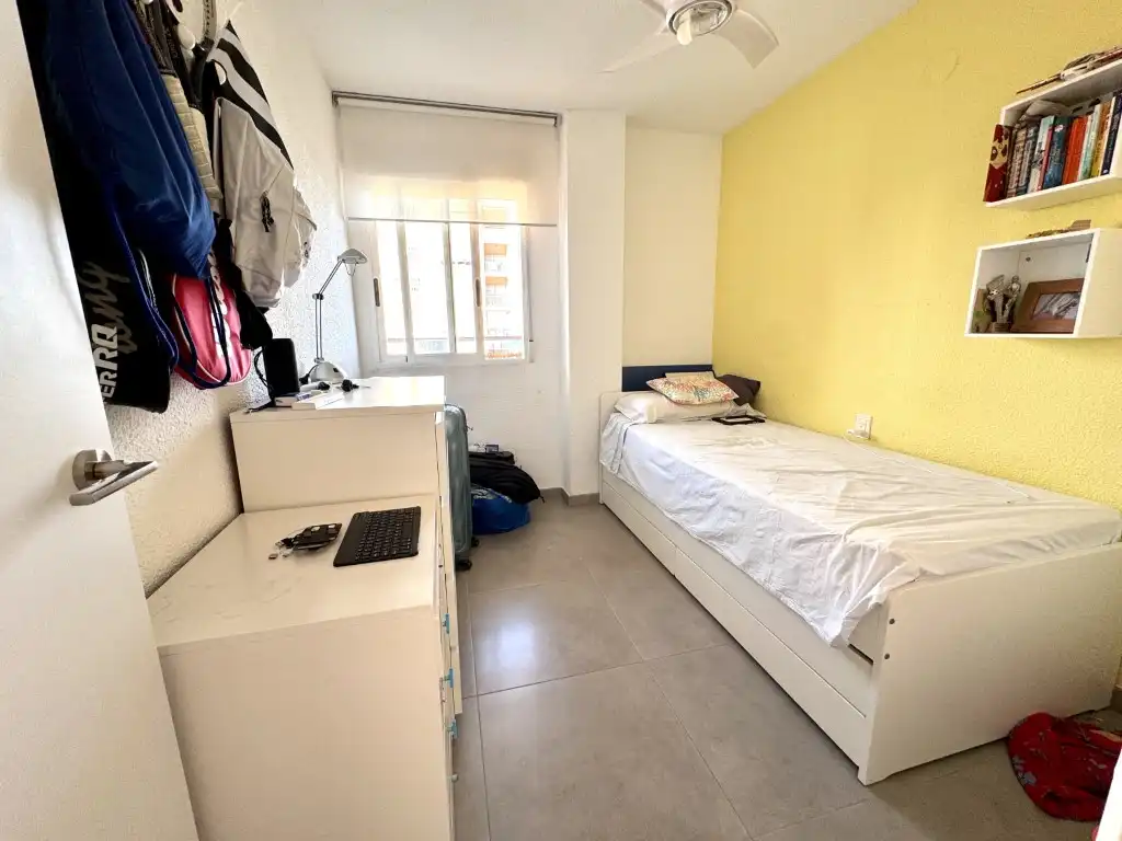 Habitación de Apartamento de alquiler en Benicasim / Benicàssim con Terraza, Amueblado y Horno