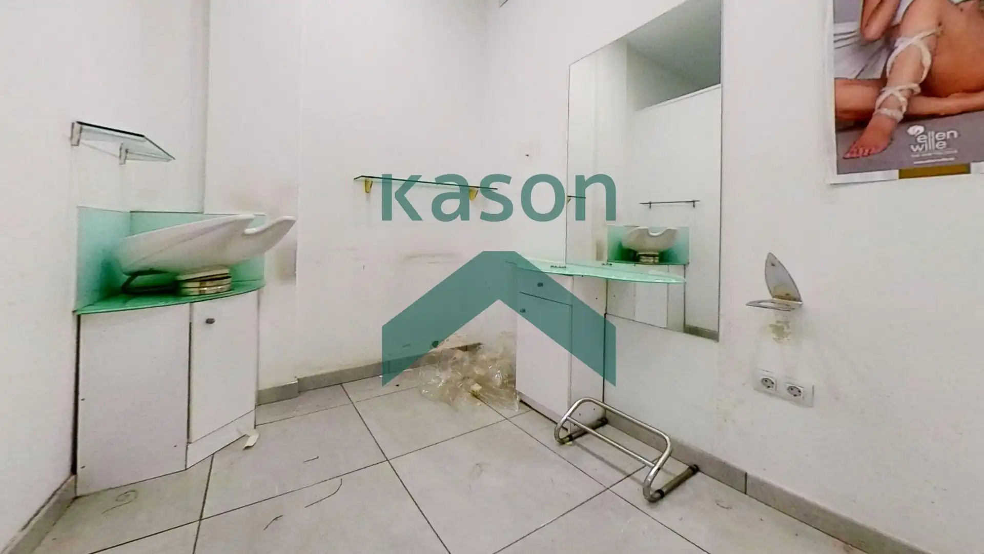 Baño de Local de alquiler en Madrid con Aire acondicionado