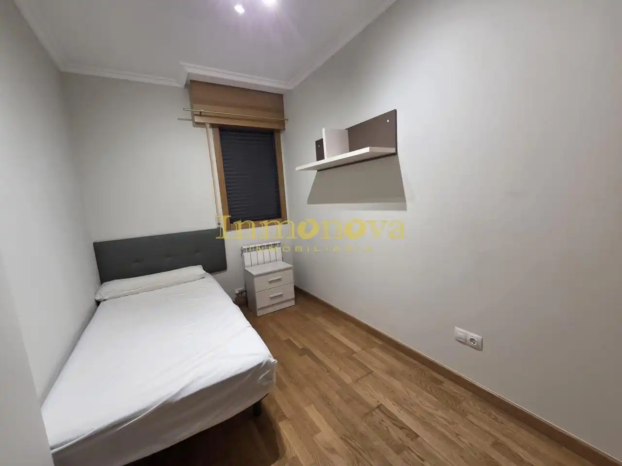 Habitación de Piso en venta en O Porriño   con Calefacción, Trastero y Amueblado