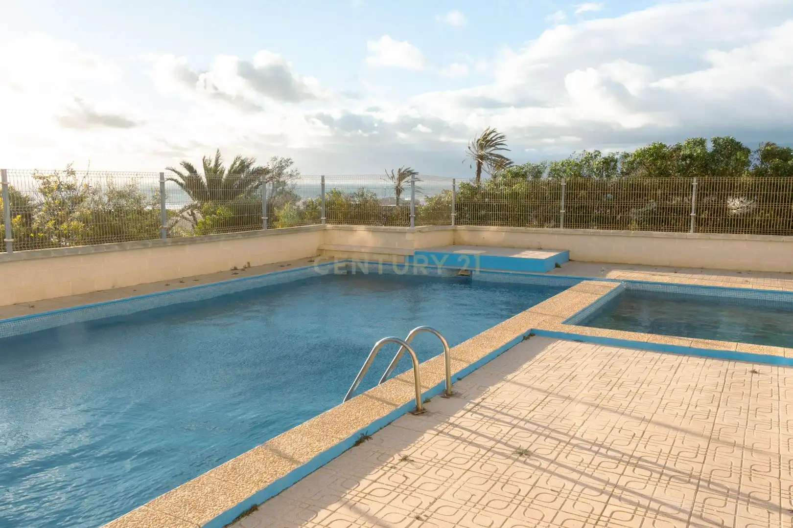 Piscina de Estudio en venta en El Ejido con Piscina comunitaria