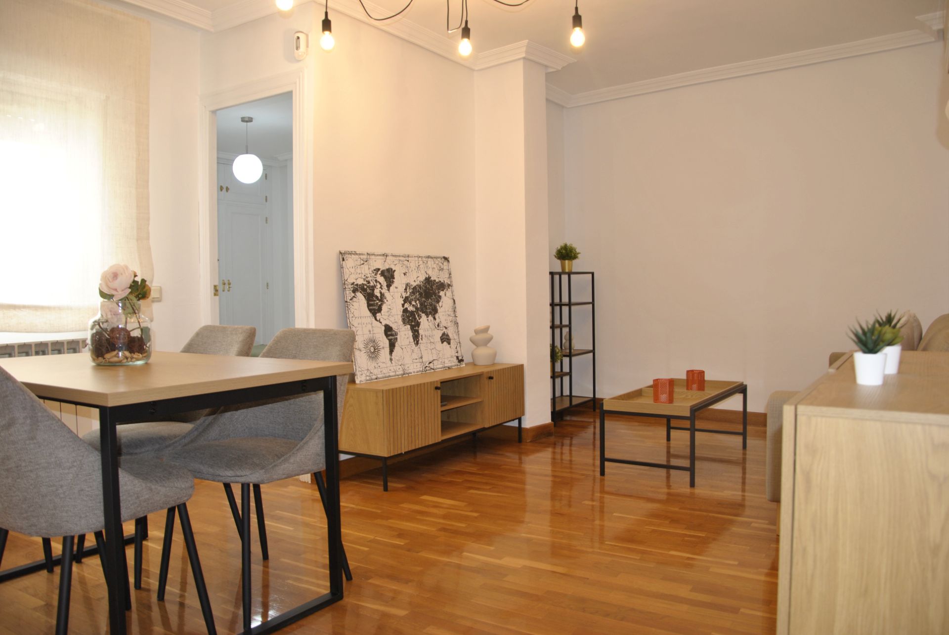 Sala d'estar de Apartament en venda en Plasencia amb Aire condicionat, Calefacció i Parquet