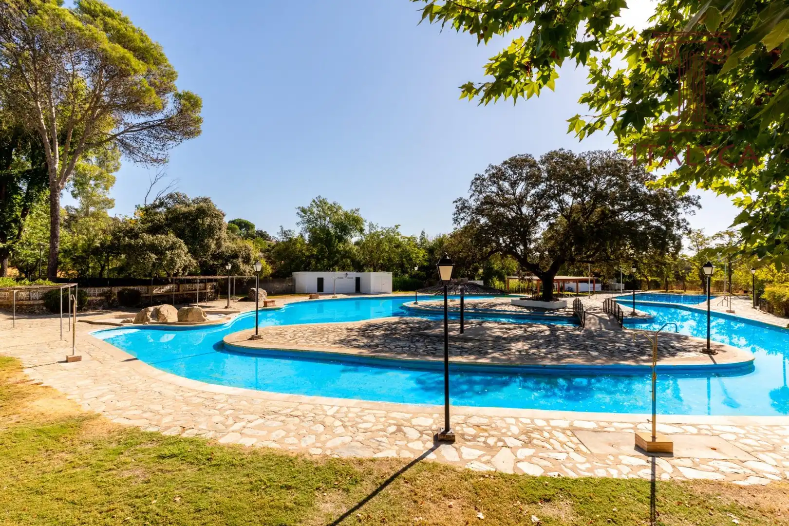 Swimming pool of Houses for sale in El Castillo de las Guardas  with Private garden, Terrace and Community pool