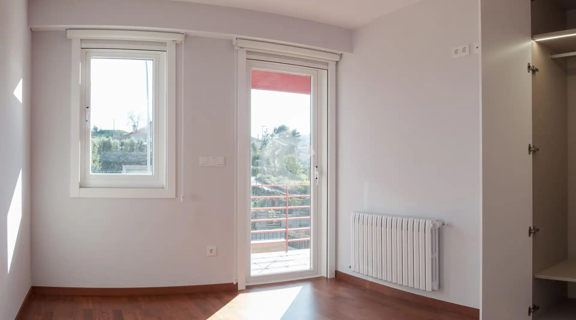 Dormitori de Casa adosada en venda en Ourense Capital  amb Jardí privat