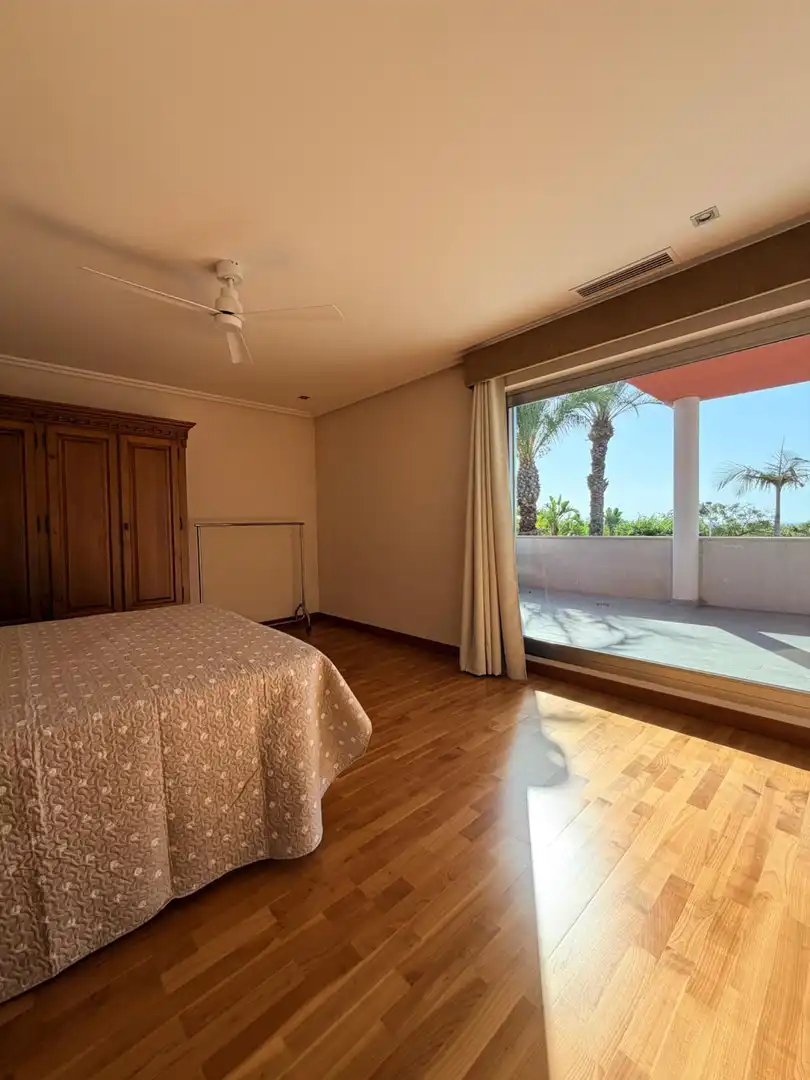 Habitación de Casa o chalet de alquiler en Elche / Elx con Aire acondicionado, Calefacción y Jardín privado