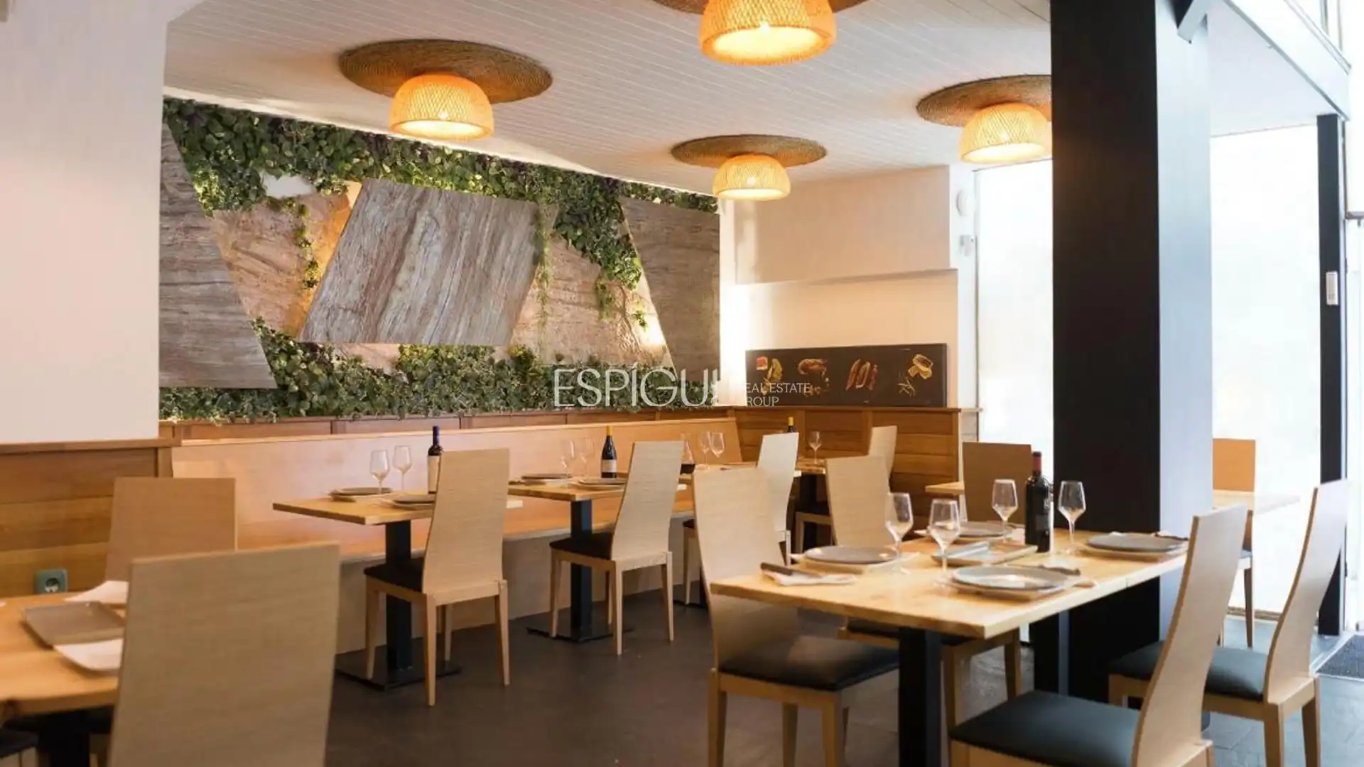 Local en venta en  Sevilla Capital con Aire acondicionado, Amueblado y Internet