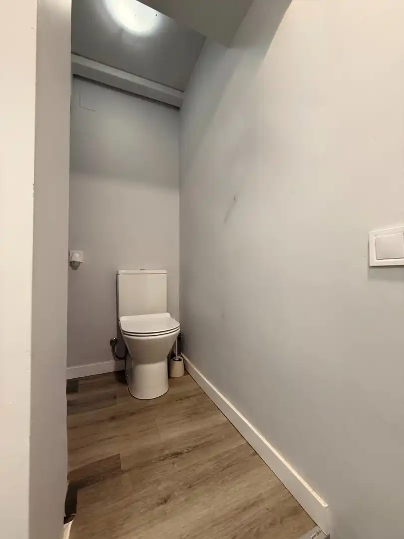Bathroom of Flat for rent in Barcelona  with Air Conditioner, Heating and Parquet flooring