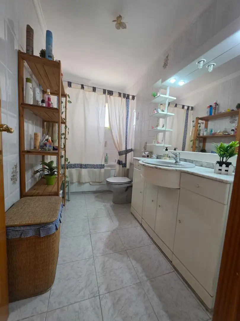 Bany de Casa o xalet en venda en Llíria amb Aire condicionat, Jardí privat i Terrassa