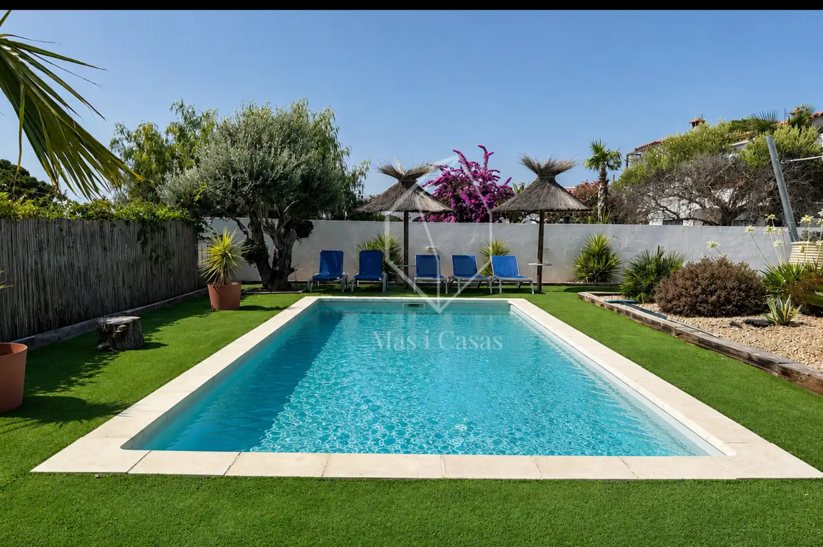 Piscina de Casa o xalet en venda en L'Escala amb Aire condicionat, Calefacció i Jardí privat