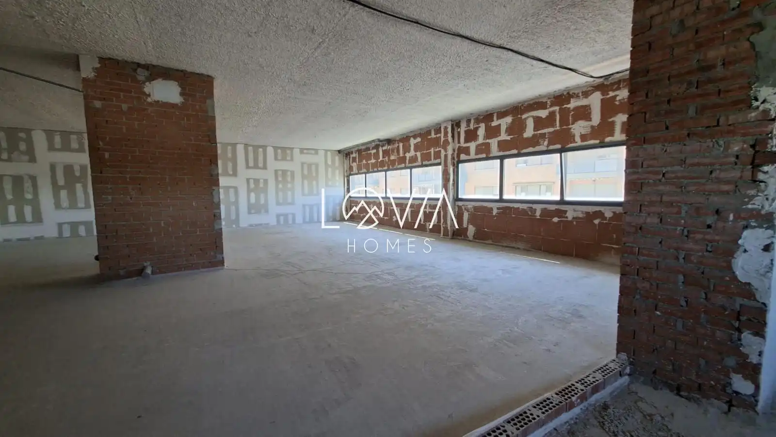 Office for sale in Población de Arroyo