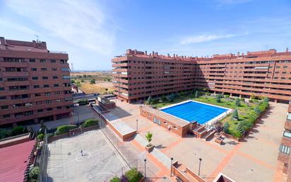 Vista exterior de Pis en venda en Seseña amb Calefacció, Jardí privat i Terrassa