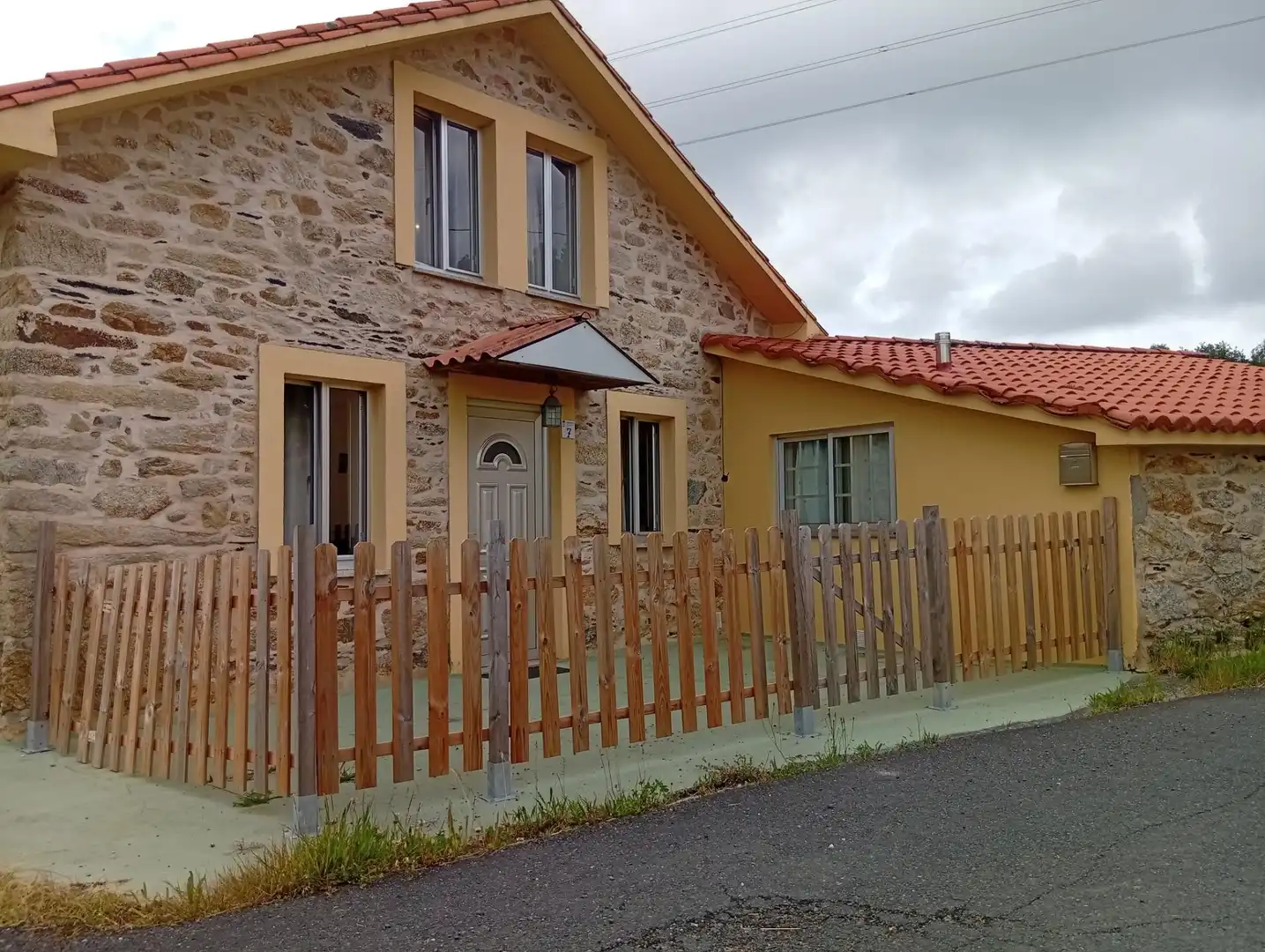 Vista exterior de Casa o xalet en venda en Cabanas amb Calefacció, Jardí privat i Traster