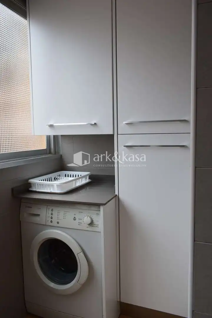 Cocina de Piso de alquiler en Valencia con Amueblado, Horno y Microondas