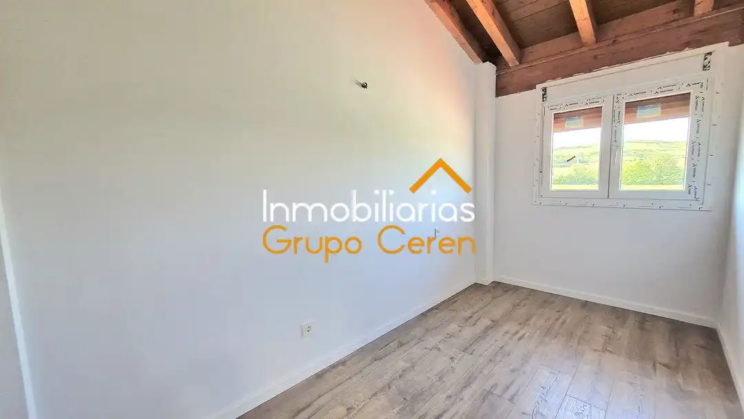 Jardí de Casa adosada en venda en Herramélluri amb Calefacció, Jardí privat i Terrassa