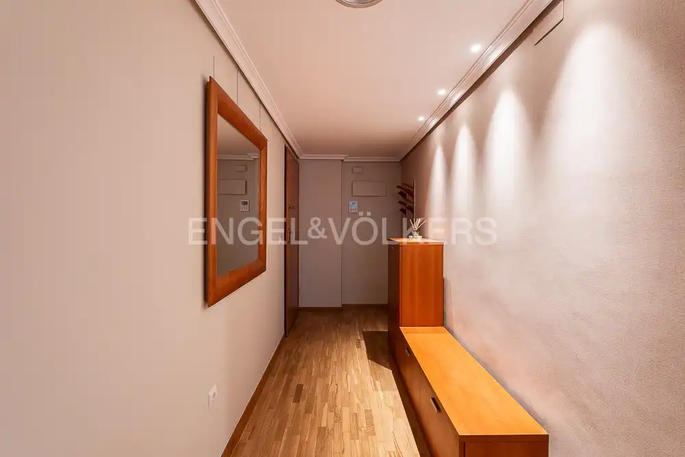 Flat for rent in Valencia  with Air Conditioner, Heating and Parquet flooring