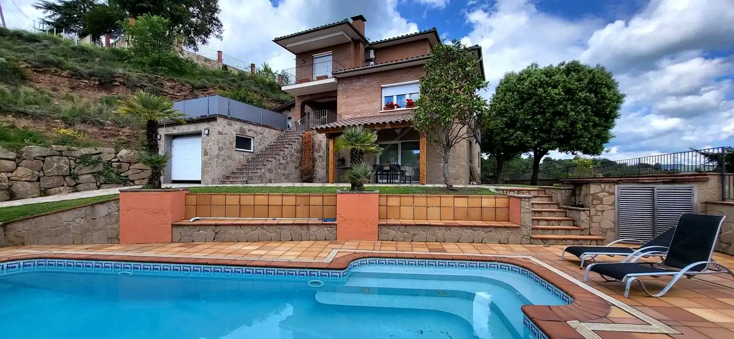 Piscina de Casa o chalet en venta en Olost con Jardín privado, Terraza y Piscina