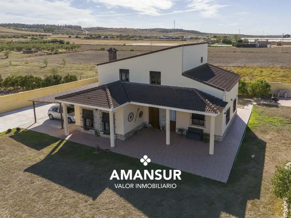 Casa o xalet en venda en Villarrasa amb Aire condicionat, Calefacció i Jardí privat