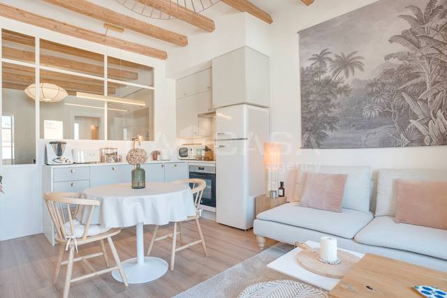 Piso en Venta en Carrer de Milà i Fontanals en Vila de Gràcia