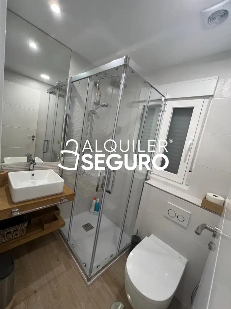 Bathroom of Flat for rent in Calpe / Calp  with Air Conditioner, Heating and Terrace