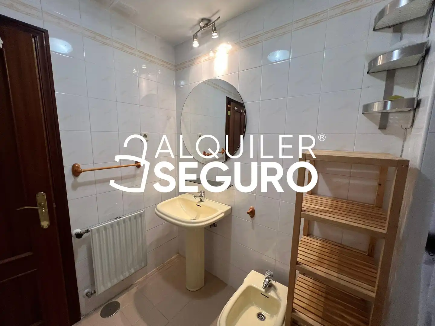 Bany de Pis de lloguer en Tres Cantos amb Calefacció, Terrassa i Piscina