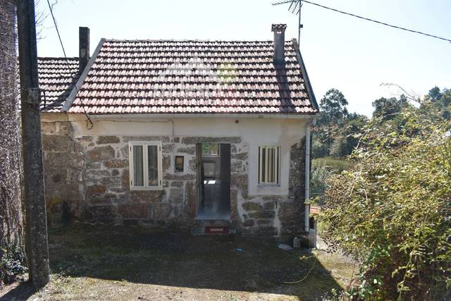 Casa adosada en Venta en A Cañiza