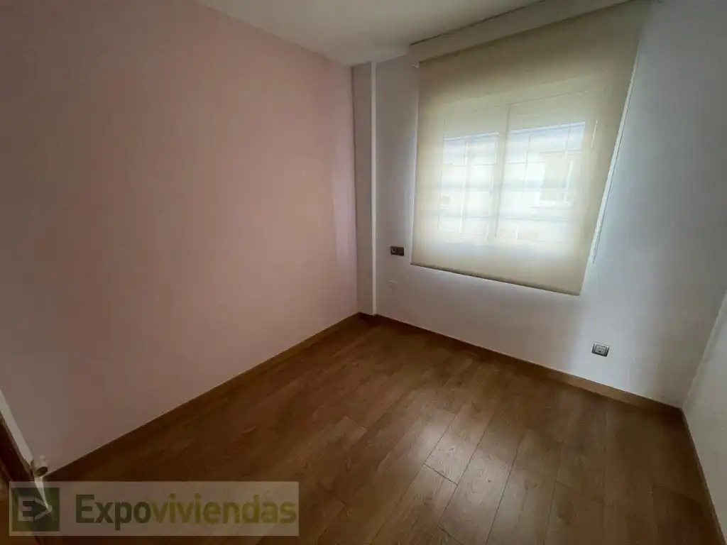 Habitación de Dúplex en venta en Murcia