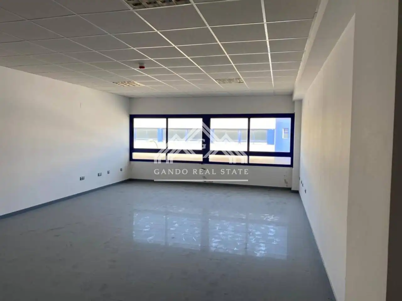 Office for sale in Dos Hermanas  with Alarm