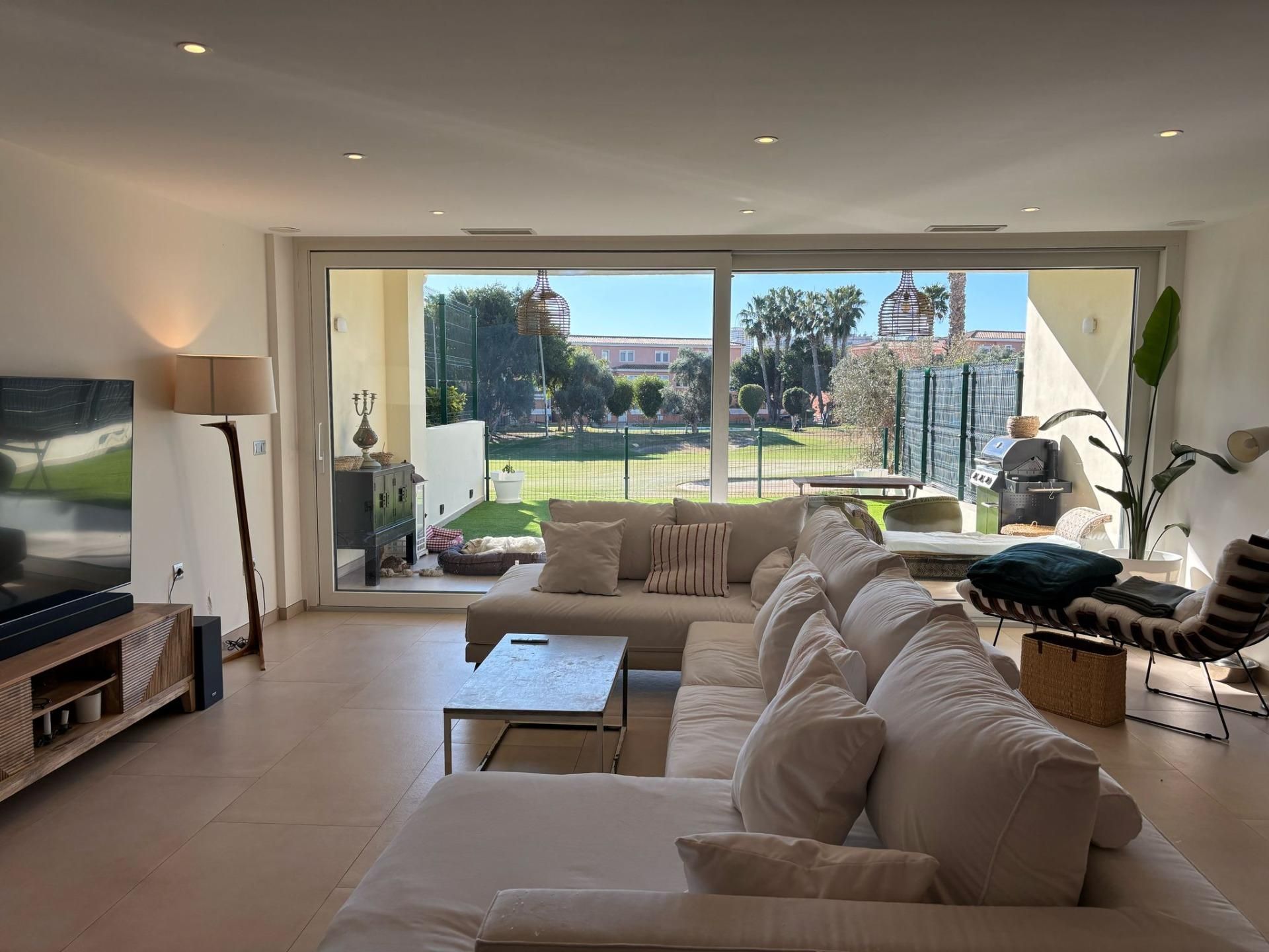 Living room of Single-family semi-detached for sale in Alicante / Alacant  with Air Conditioner, Heating and Private garden